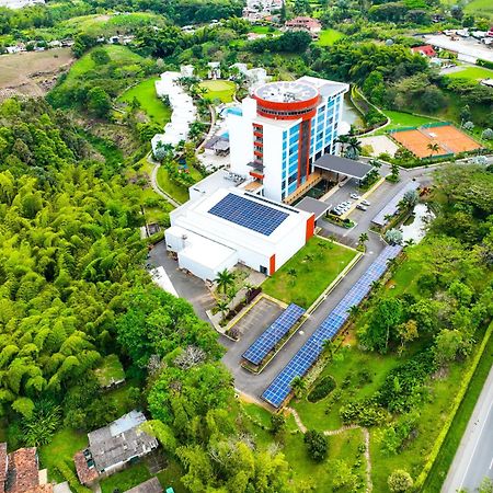 Sonesta Hotel Pereira Cerritos Exterior photo Aerial view of the hotel