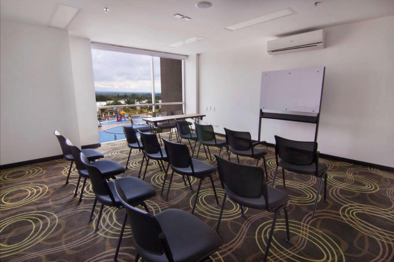 Sonesta Hotel Pereira Cerritos Exterior photo Meeting room