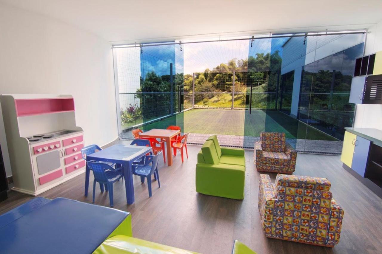 Sonesta Hotel Pereira Cerritos Exterior photo The Children's Hospital at the Mater Hospital