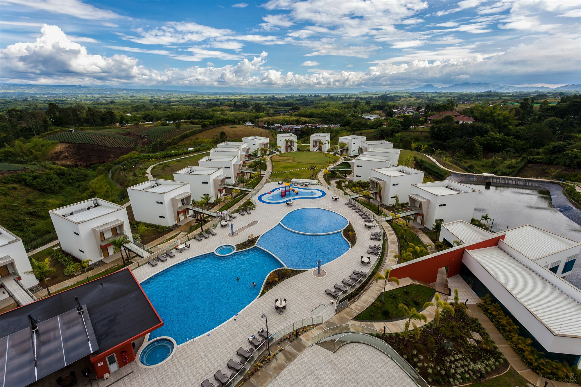 Sonesta Hotel Pereira Cerritos Exterior photo Aerial view of the resort